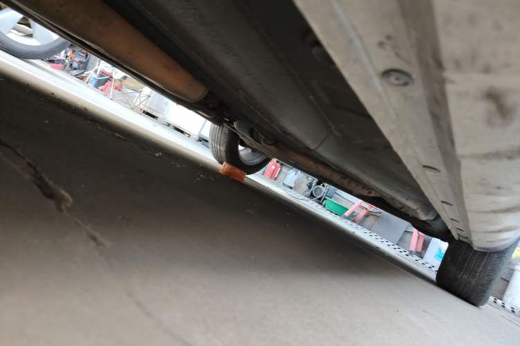 Used MG 3SW 2015 1.5L AMT Elite Model Left Side Sill