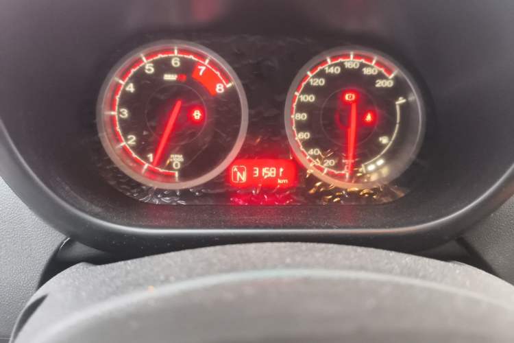 Used MG 3SW 2015 1.5L AMT Elite Model Odometer Close Up