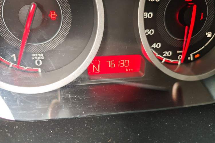 Used MG 3SW 2015 1.5L AMT Elite Model Odometer Close Up