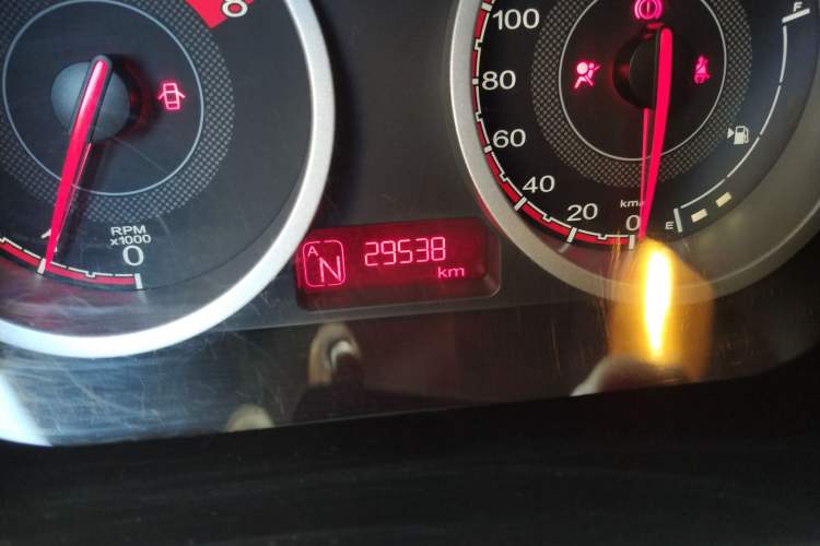 Used MG 3SW 2015 1.5L AMT Elite Model Odometer Close Up