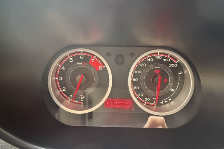 Used MG 3SW 2015 1.5L AMT Elite Model Odometer Close Up