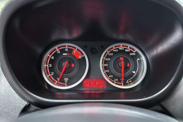 Used MG 3SW 2015 1.5L AMT Elite Model Odometer Close Up