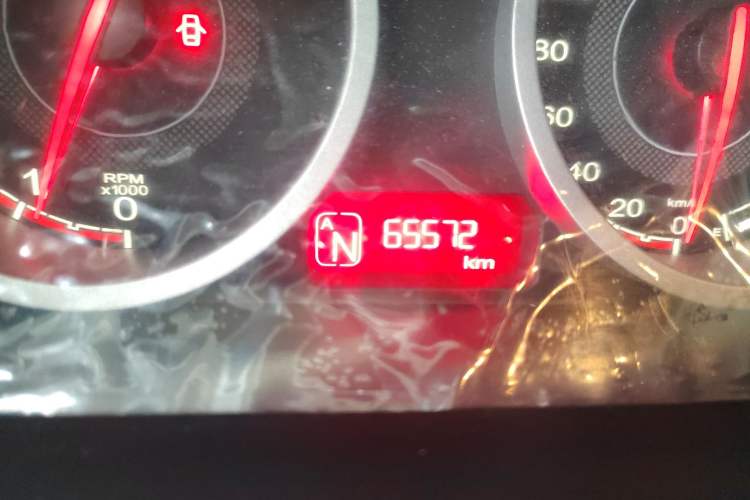 Used MG 3SW 2015 1.5L AMT Elite Model Odometer Close Up