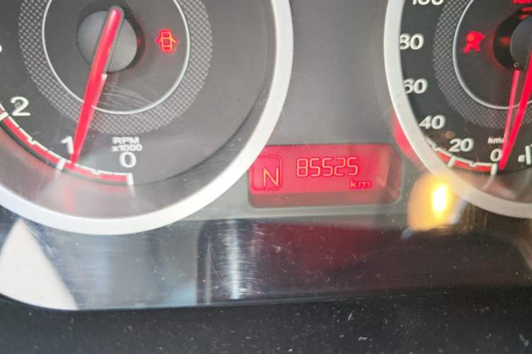 Used MG 3SW 2015 1.5L AMT Elite Model Odometer Close Up