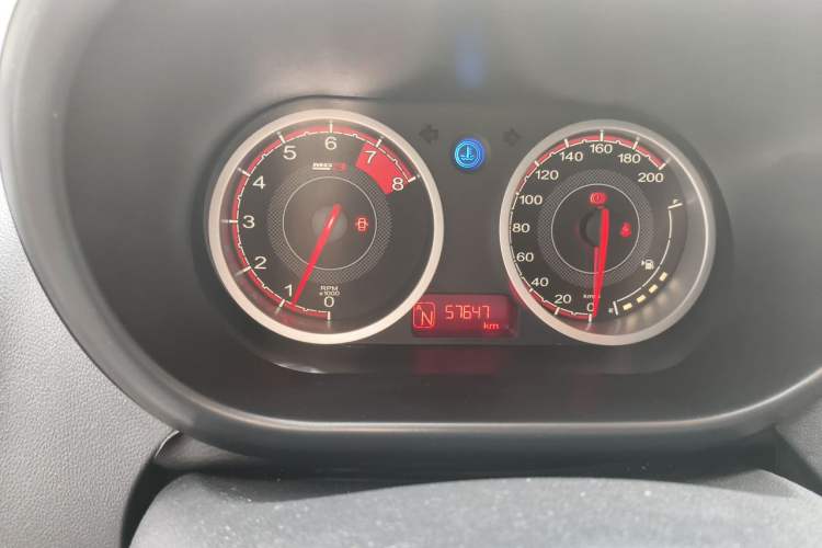 Used MG 3SW 2015 1.5L AMT Elite Model Odometer Close Up
