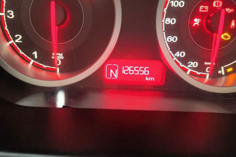 Used MG 3SW 2015 1.5L AMT Elite Model Odometer Close Up