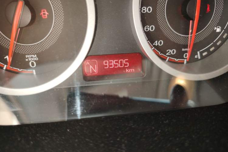 Used MG 3SW 2015 1.5L AMT Elite Model Odometer Close Up