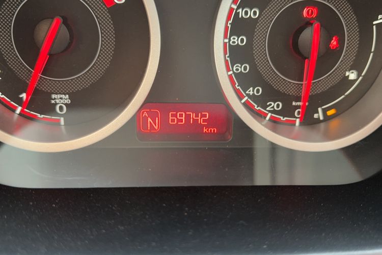 Used MG 3SW 2015 1.5L AMT Elite Model Odometer Close Up