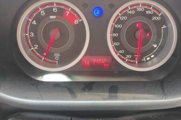 Used MG 3SW 2015 1.5L AMT Elite Model Odometer Close Up
