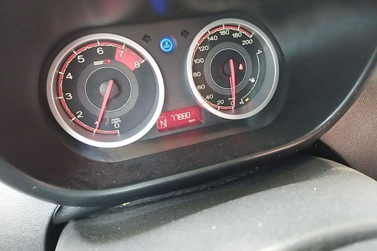 Used MG 3SW 2015 1.5L AMT Elite Model Odometer Close Up