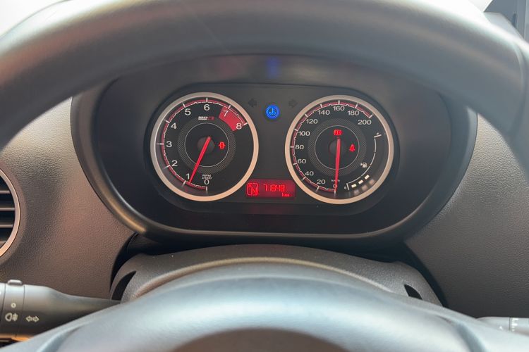 Used MG 3SW 2015 1.5L AMT Elite Model Odometer Close Up