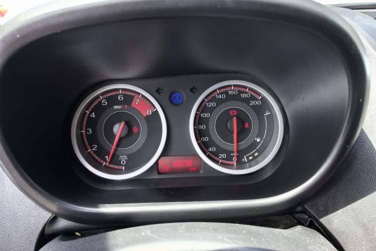 Used MG 3SW 2015 1.5L AMT Elite Model Odometer Close Up