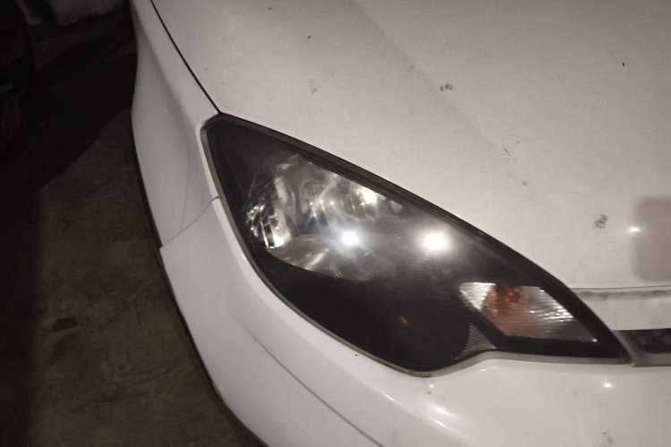 Used MG 3SW 2015 1.5L AMT Elite Model Right Front Headlight