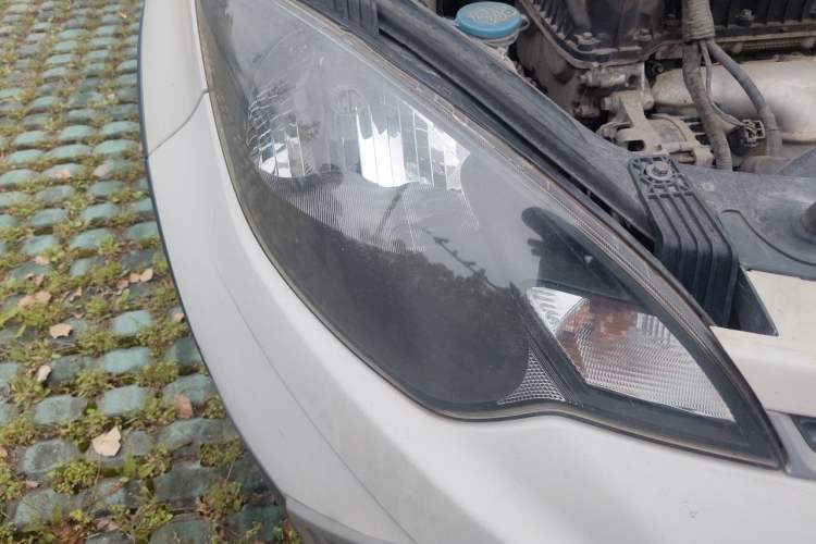 Used MG 3SW 2015 1.5L AMT Elite Model Right Front Headlight