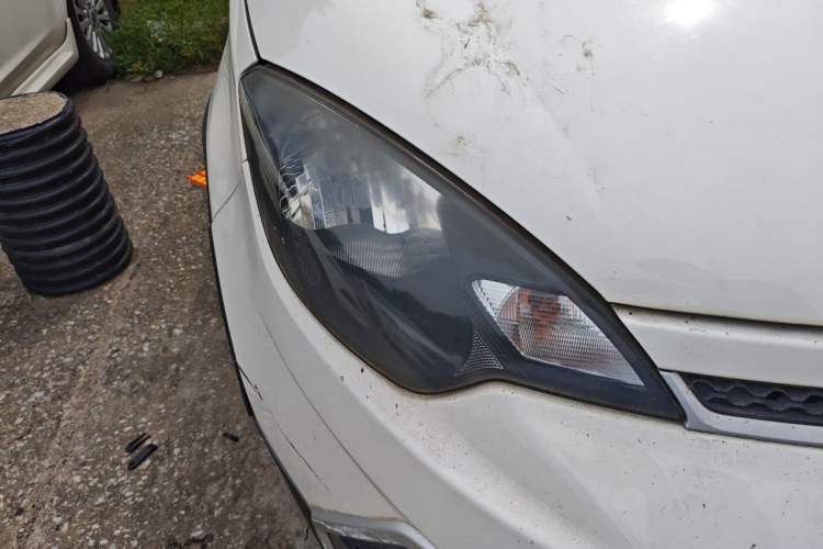 Used MG 3SW 2015 1.5L AMT Elite Model Right Front Headlight