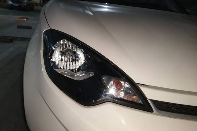 Used MG 3SW 2015 1.5L AMT Elite Model Right Front Headlight