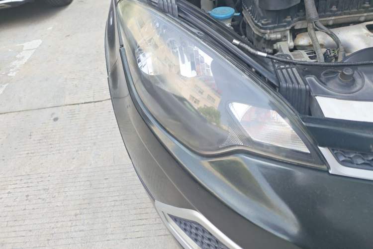 Used MG 3SW 2015 1.5L AMT Elite Model Right Front Headlight