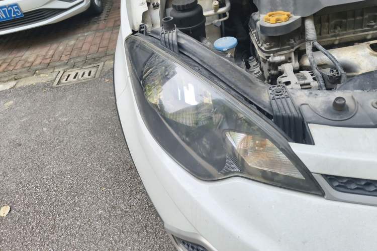 Used MG 3SW 2015 1.5L AMT Elite Model Right Front Headlight