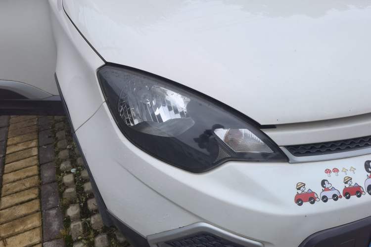 Used MG 3SW 2015 1.5L AMT Elite Model Right Front Headlight