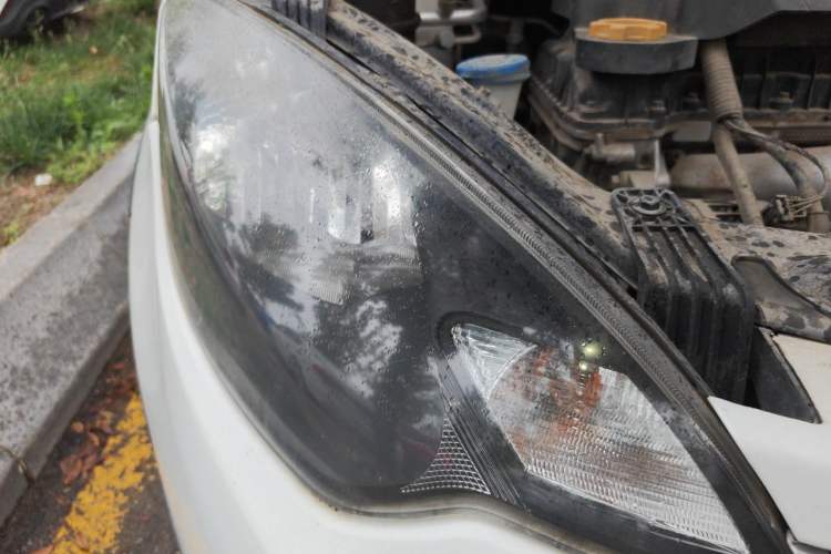 Used MG 3SW 2015 1.5L AMT Elite Model Right Front Headlight