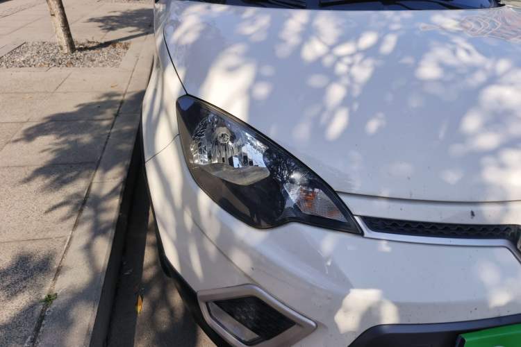 Used MG 3SW 2015 1.5L AMT Elite Model Right Front Headlight