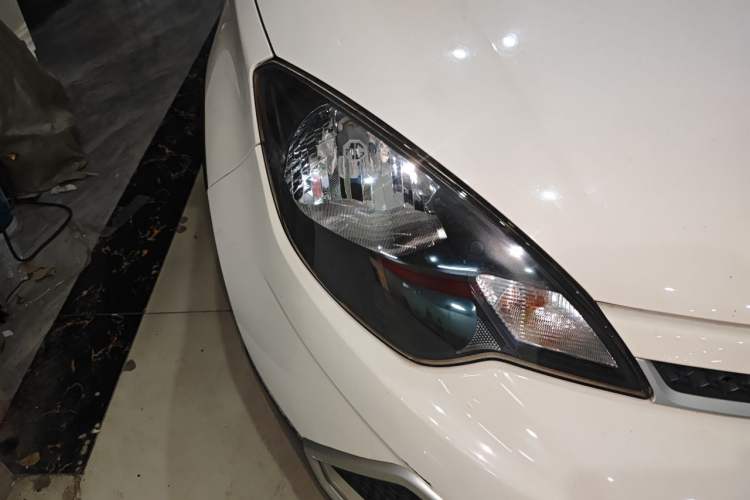 Used MG 3SW 2015 1.5L AMT Elite Model Right Front Headlight
