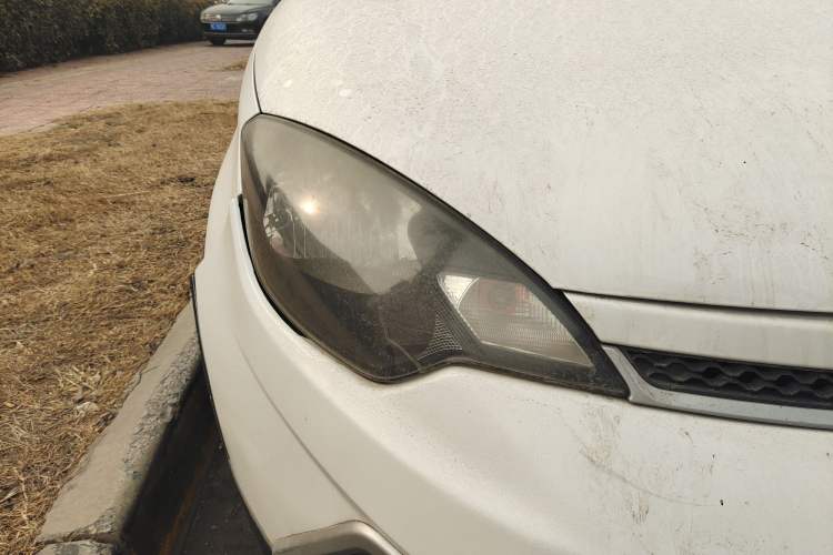 Used MG 3SW 2015 1.5L AMT Elite Model Right Front Headlight