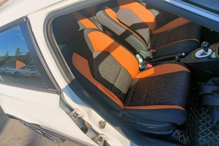 Used MG 3SW 2015 1.5L AMT Elite Model Right Front Seat