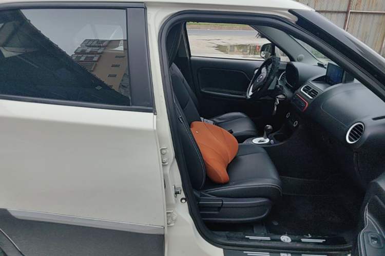 Used MG 3SW 2015 1.5L AMT Elite Model Right Front Seat
