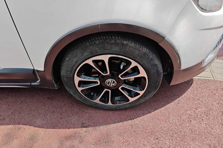 Used MG 3SW 2015 1.5L AMT Elite Model Right Front Wheel Hub