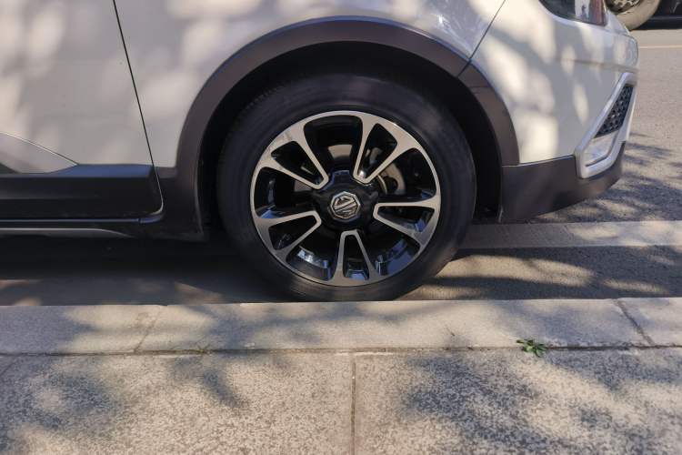 Used MG 3SW 2015 1.5L AMT Elite Model Right Front Wheel Hub
