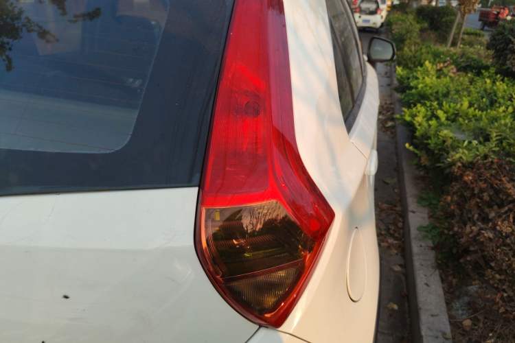 Used MG 3SW 2015 1.5L AMT Elite Model Right Rear Taillight