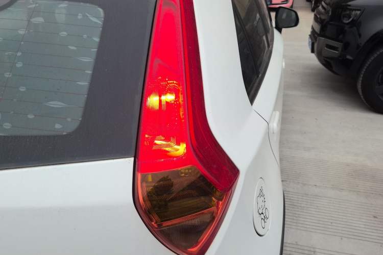Used MG 3SW 2015 1.5L AMT Elite Model Right Rear Taillight
