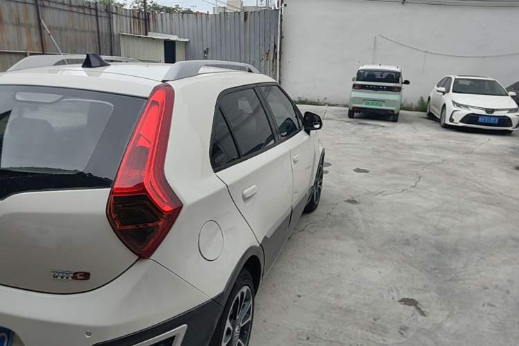 Used MG 3SW 2015 1.5L AMT Elite Model Right Rear Taillight