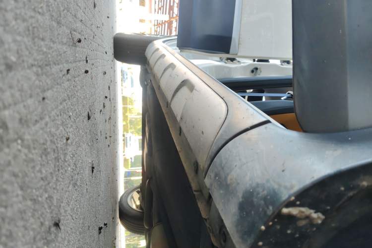 Used MG 3SW 2015 1.5L AMT Elite Model Right Side Sill