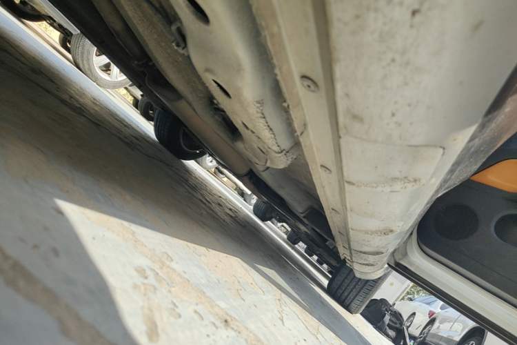 Used MG 3SW 2015 1.5L AMT Elite Model Right Side Sill
