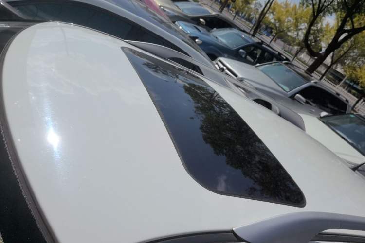 Used MG 3SW 2015 1.5L AMT Elite Model Roof