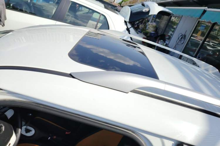 Used MG 3SW 2015 1.5L AMT Elite Model Roof
