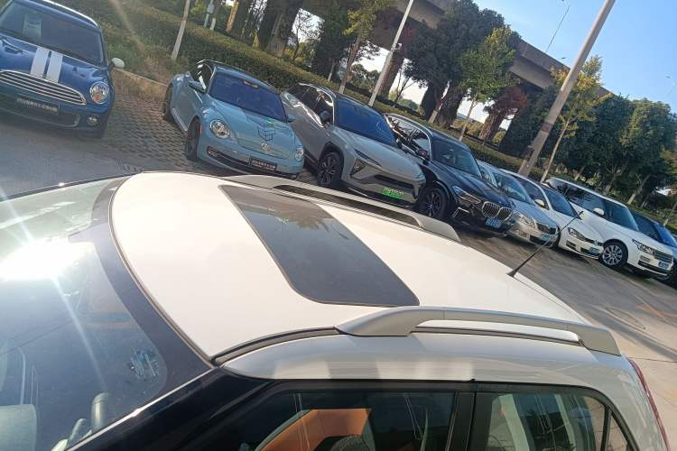 Used MG 3SW 2015 1.5L AMT Elite Model Roof