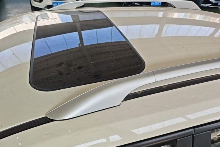 Used MG 3SW 2015 1.5L AMT Elite Model Roof
