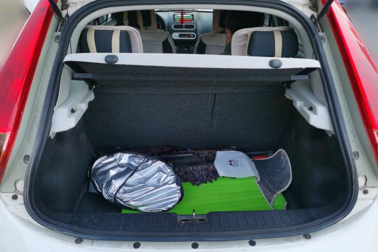 Used MG 3SW 2015 1.5L AMT Elite Model Trunk