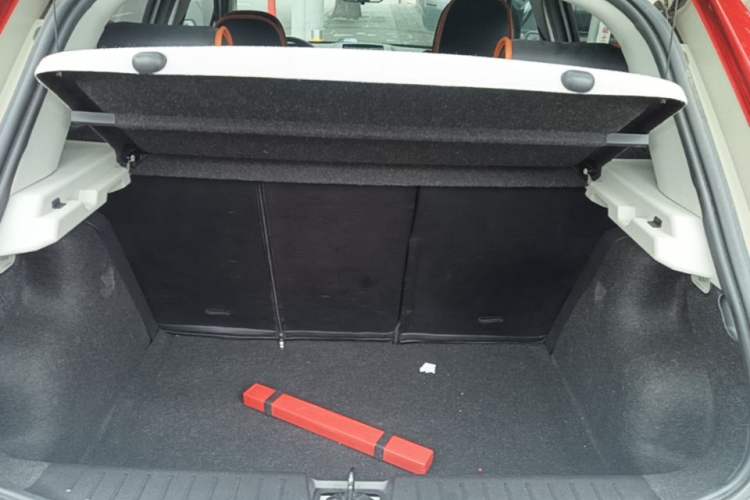 Used MG 3SW 2015 1.5L AMT Elite Model Trunk