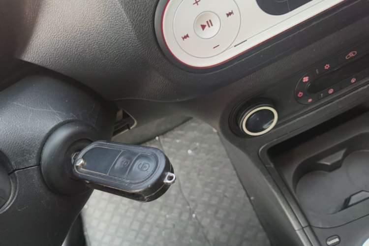 Used MG 3SW 2015 1.5L AMT Elite Model Vehicle Key