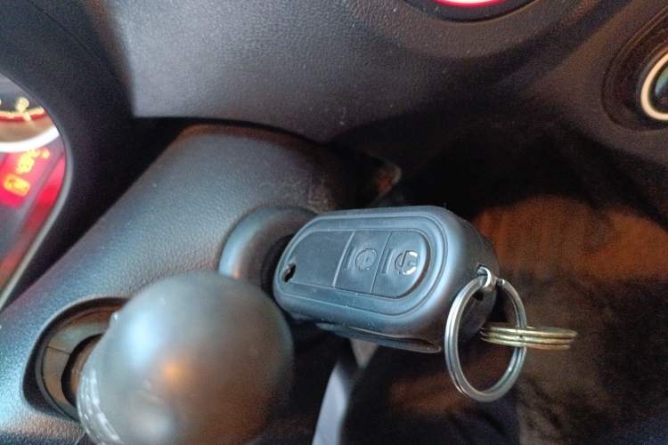 Used MG 3SW 2015 1.5L AMT Elite Model Vehicle Key