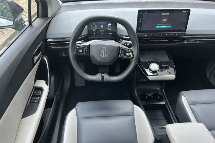 Used MG 4 EV 2023 415 km Range Sea-Champion Executive Edition Interior 4