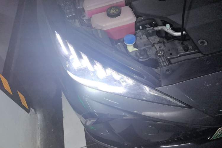 Used MG 4 EV 2022 425 km Flagship Edition Right Front Headlight