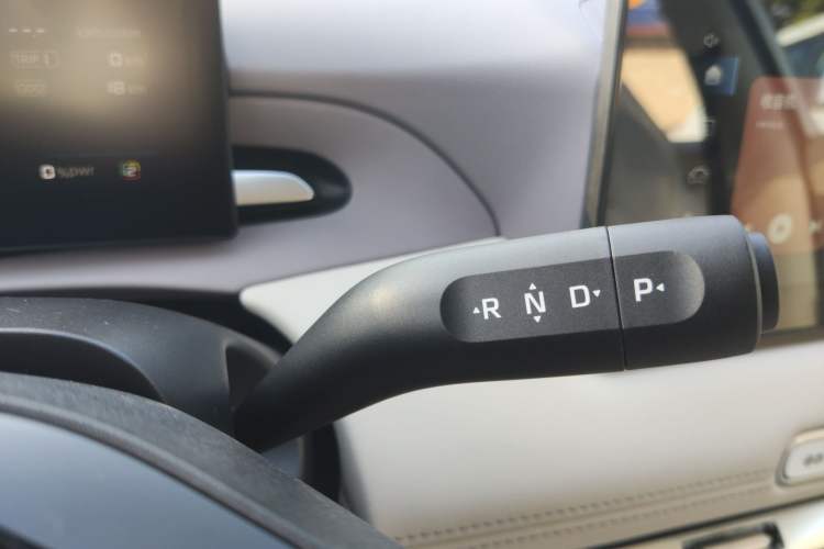 Used MG 4 EV 2026 Model 437 All-in-One Edition Gear Lever