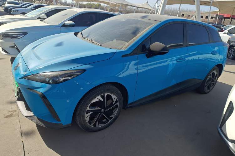Used MG 4 EV 2022 425 km Luxury Edition Exterior 3
