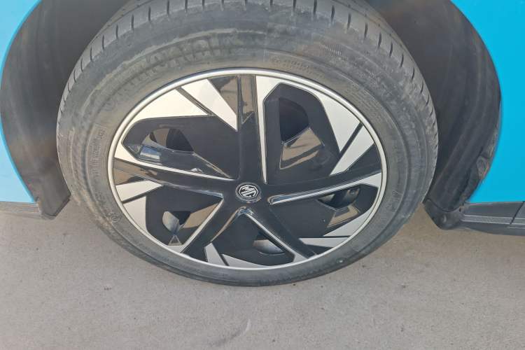 Used MG 4 EV 2022 425 km Luxury Edition Exterior 7