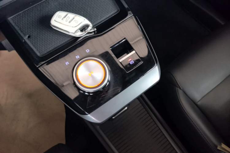 Used MG 4 EV 2022 425 km Luxury Edition Gear Lever